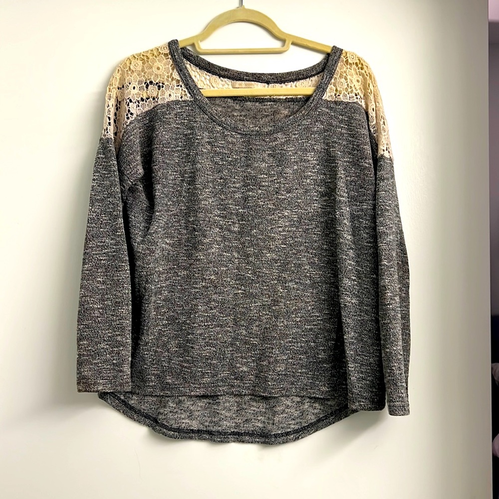 Qed London crochet top sweater